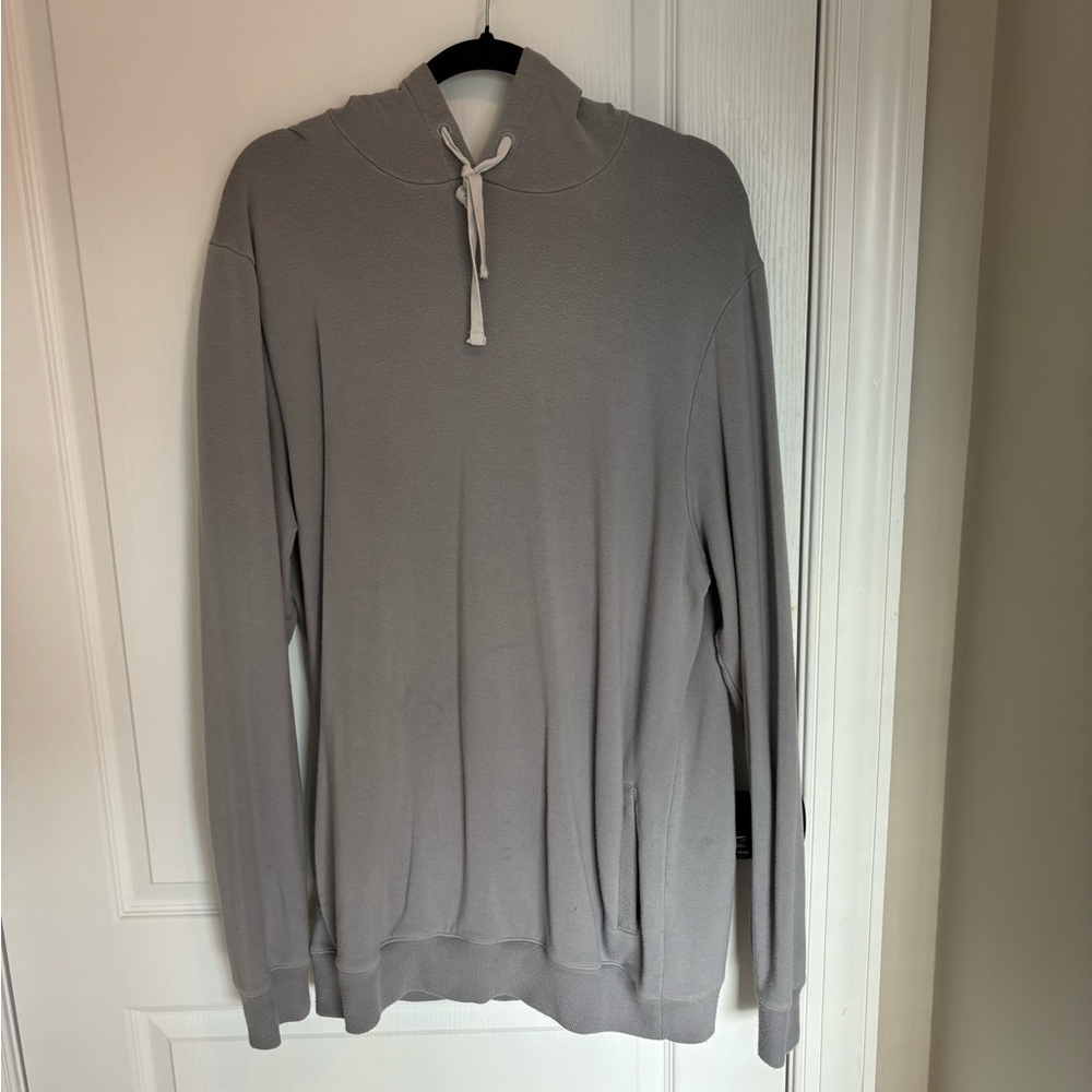 TravisMatthew Men’s Cloud Hoodie